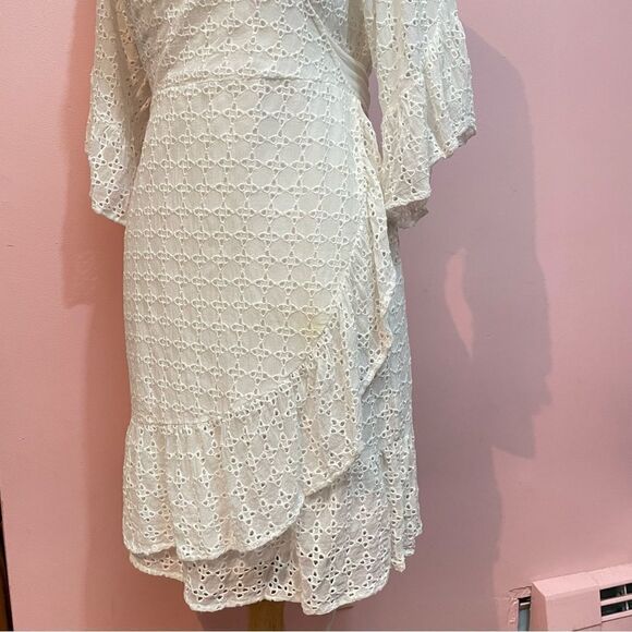 💥Host Pick! x2💥 All Saints Ivory Marlow Ette Eyelet Wrap Mini Dress - Picture 4 of 15